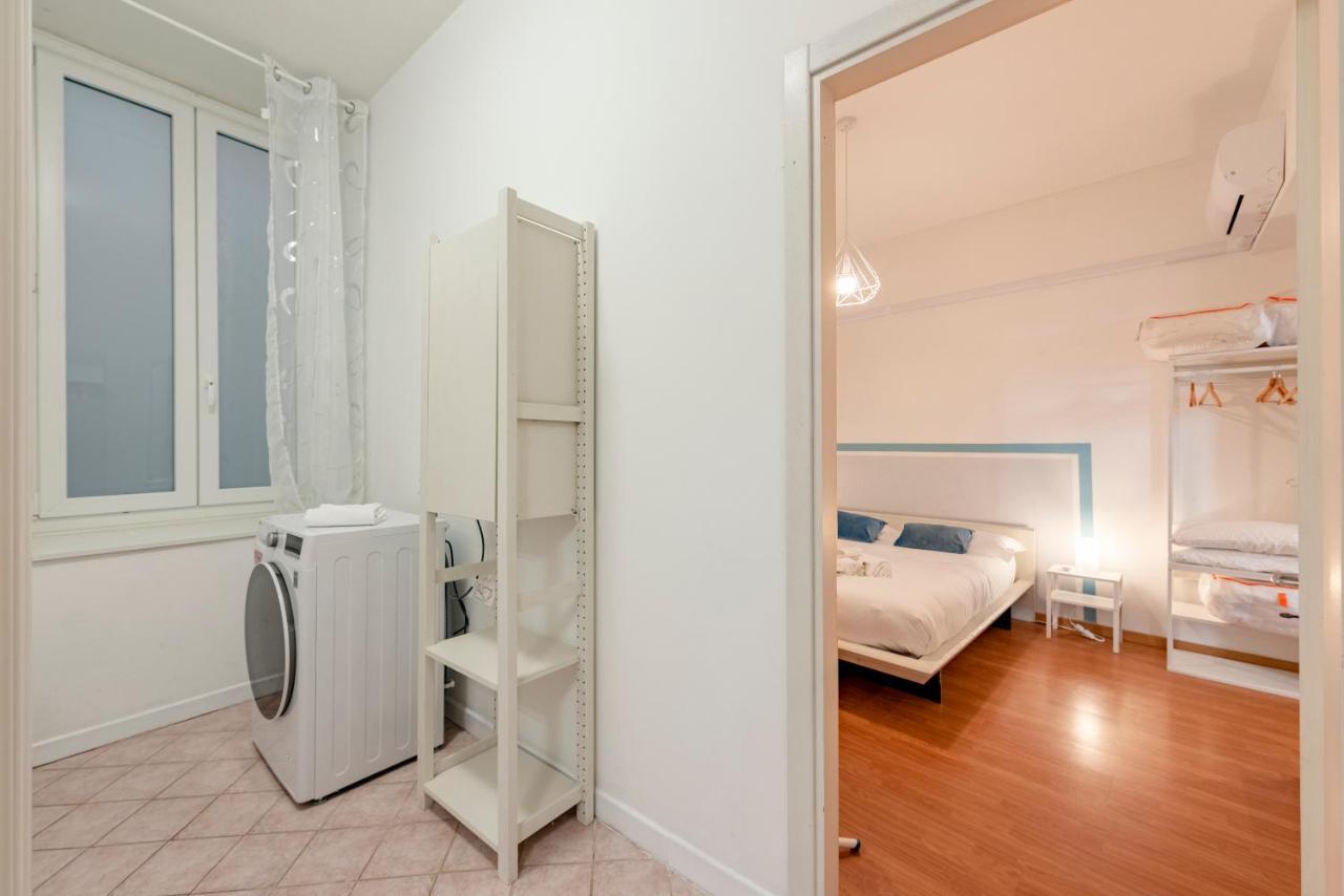 Mazzini 12 Very Central Apartment With Private Garage, Air Conditioning, Wifi, Just 50 Meters From The Beach Rapallo Bagian luar foto