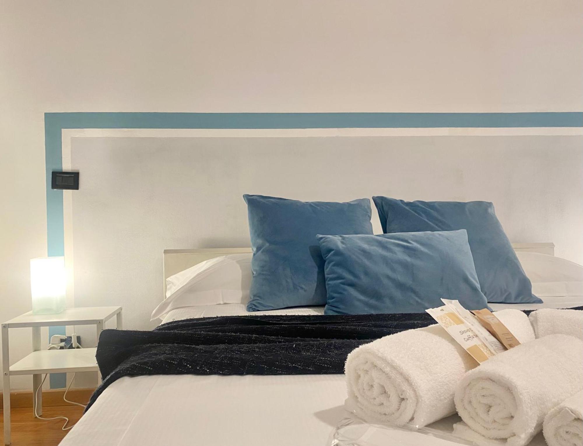 Mazzini 12 Very Central Apartment With Private Garage, Air Conditioning, Wifi, Just 50 Meters From The Beach Rapallo Bagian luar foto