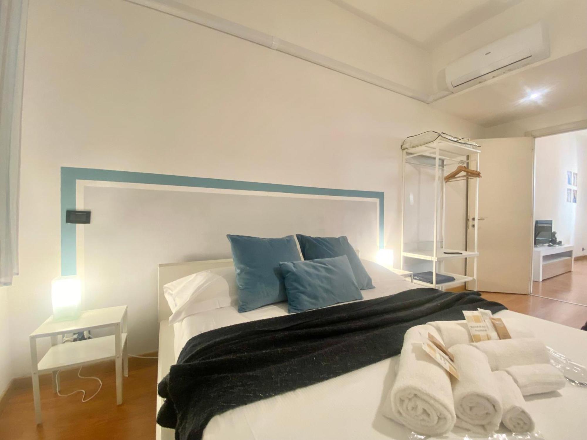 Mazzini 12 Very Central Apartment With Private Garage, Air Conditioning, Wifi, Just 50 Meters From The Beach Rapallo Bagian luar foto