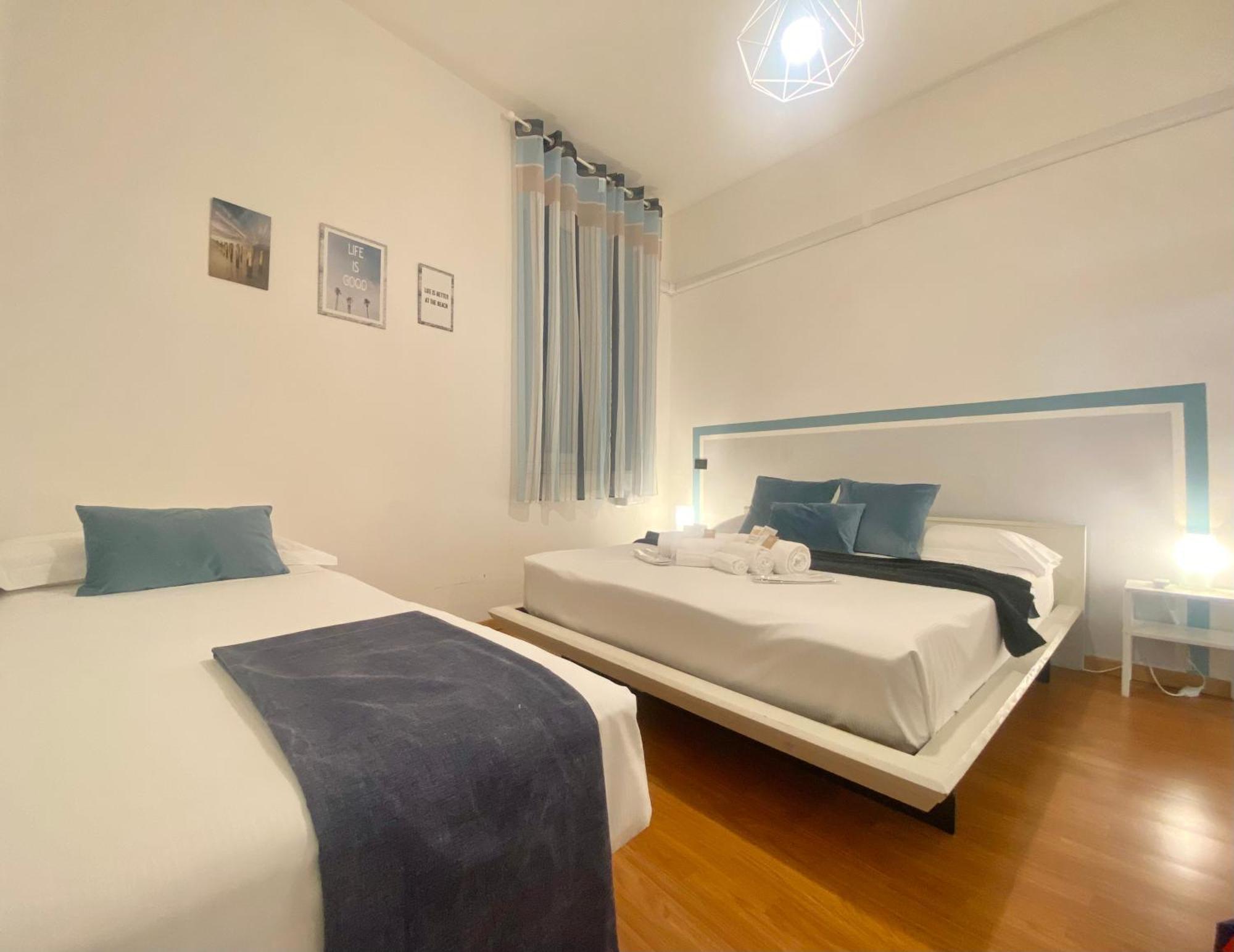 Mazzini 12 Very Central Apartment With Private Garage, Air Conditioning, Wifi, Just 50 Meters From The Beach Rapallo Bagian luar foto