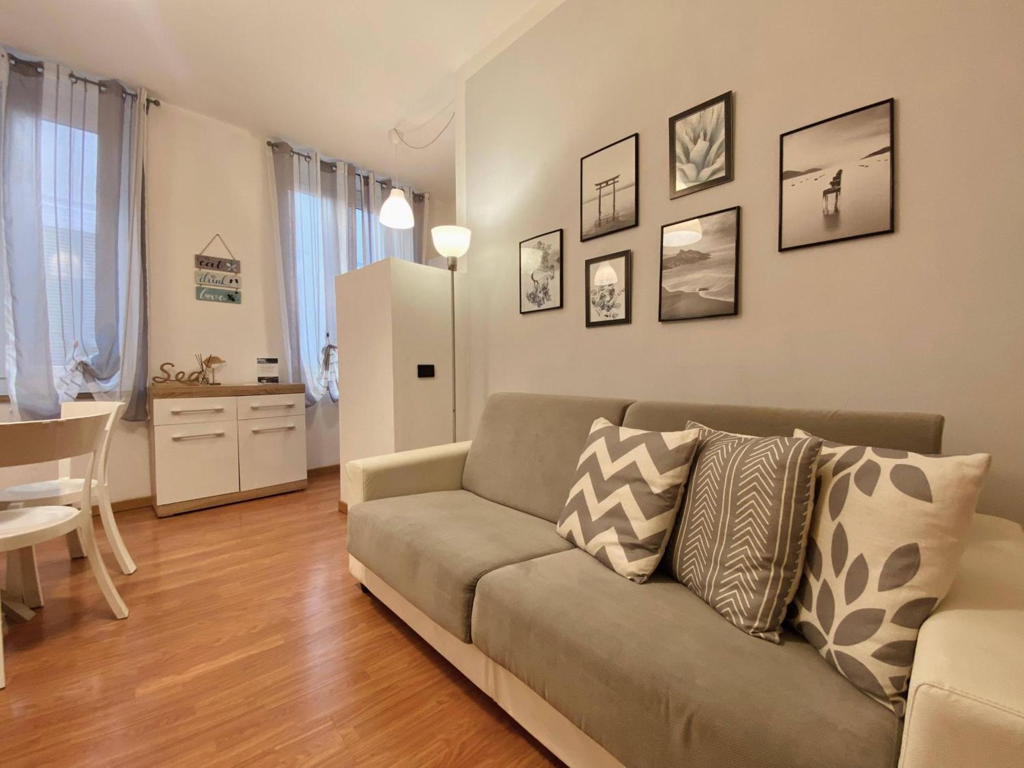Mazzini 12 Very Central Apartment With Private Garage, Air Conditioning, Wifi, Just 50 Meters From The Beach Rapallo Bagian luar foto